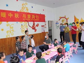 市民政局联合市儿童福利院开展“情暖中秋 与爱同行”关爱儿童活动