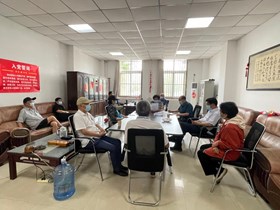 市审计局加强老干部思想政治建设，认真做好老干部工作