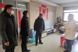 2023年1月17日下午，市文明办慰问我局优秀志愿者张凯同志。