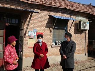 市医保局党组书记、局长王伟岸到虞城县城郊乡殷楼村开展巩固脱贫成果“大排查大整改”活动