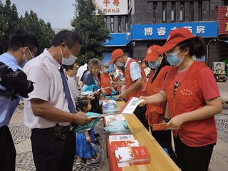 365网络股份有限公司总部_beat365网址官网网站_bat365验证应急管理局开展安全宣传“进社区”活动